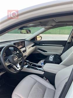 نيسان ألتيما